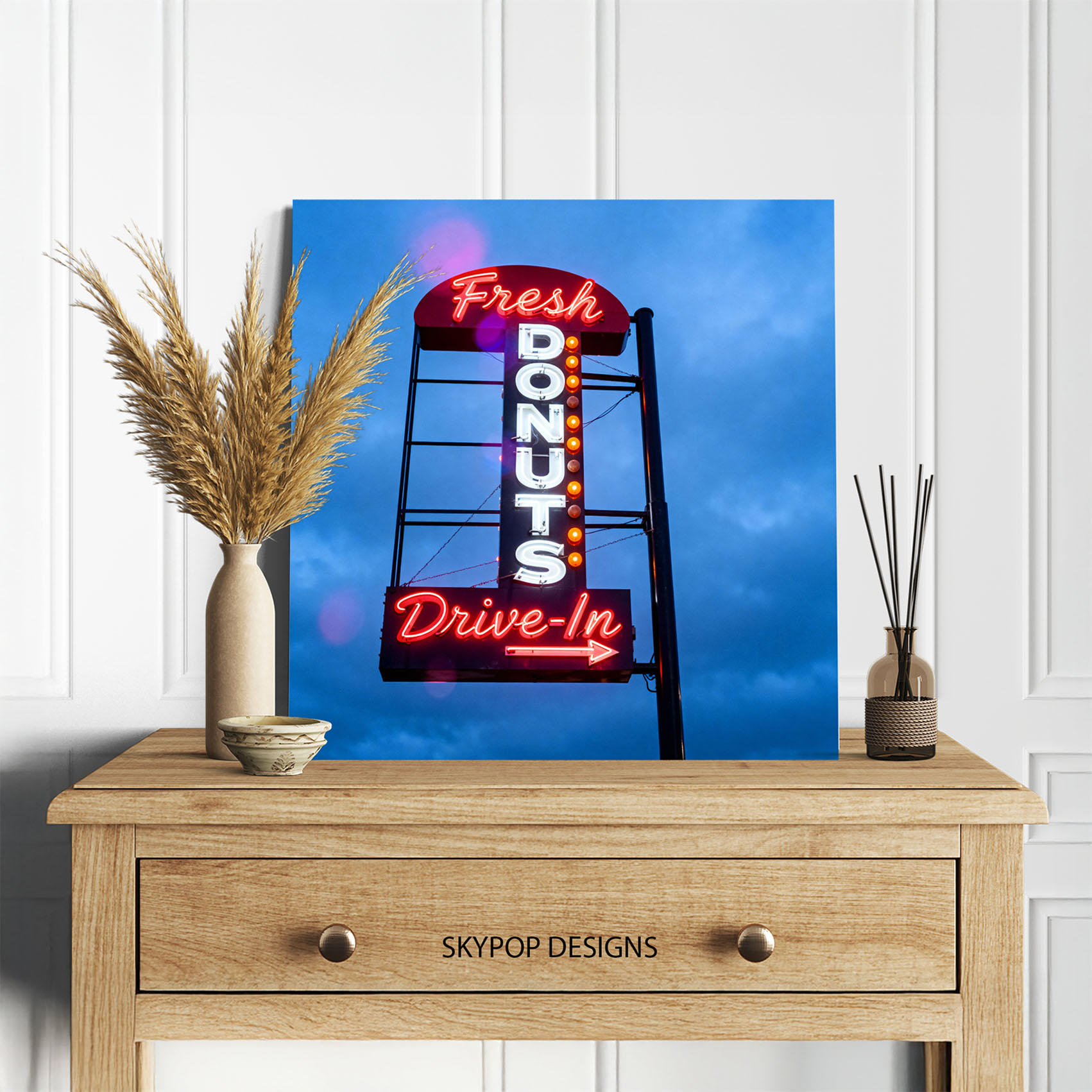 5.jpg Donuts Drive-In Neon Art